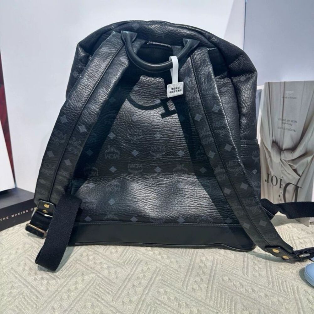 Mcm Women Pre-Loved Bag Very Good Condition - Picture 2 of 6